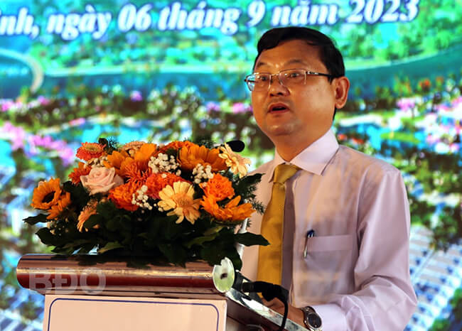 Phó Chủ tịch UBND tỉnh Nguyễn Tự Công Hoàng phát biểu tại buổi lễ