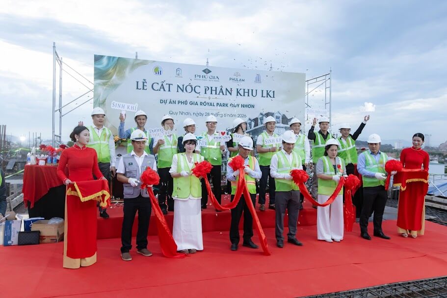 Cất nóc phân khu LK01 Phú Gia Royal Park Quy Nhơn – Dấu mốc quan trọng trên hành trình hoàn thiện đô thị mới - Hình 3